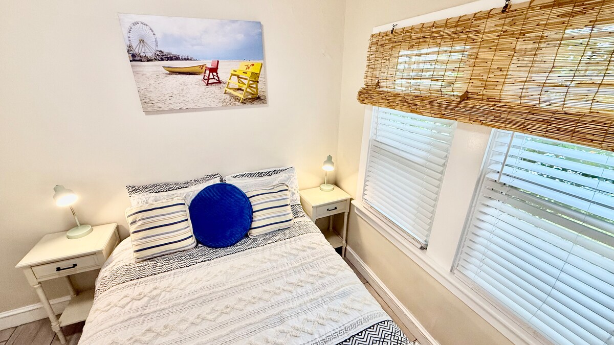 Bedroom 1 image 7