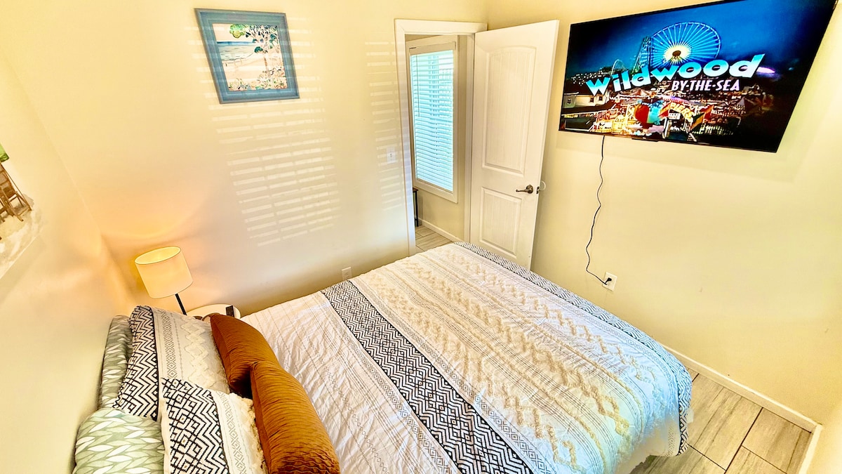 Bedroom image 6
