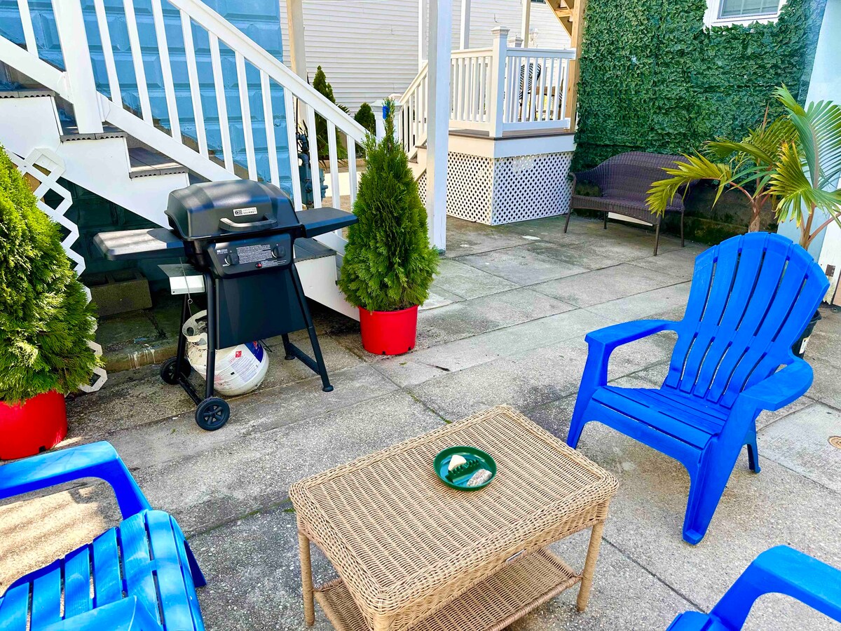 BBQ Backyard Retreat
