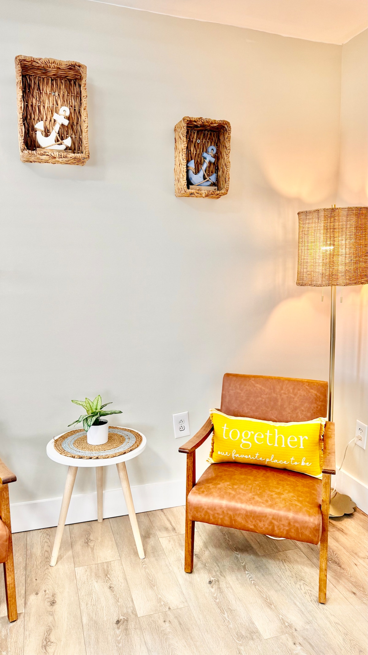 Living room image 14