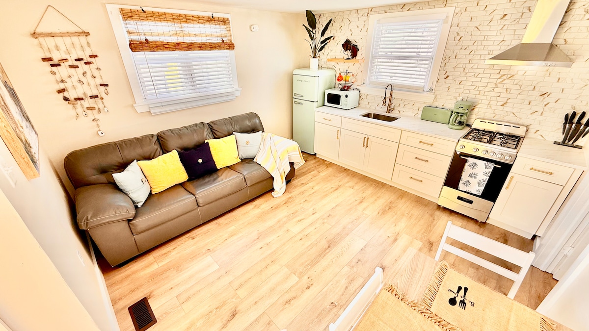 Living room image 4