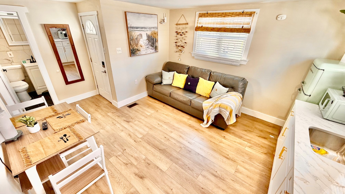 Living room image 3