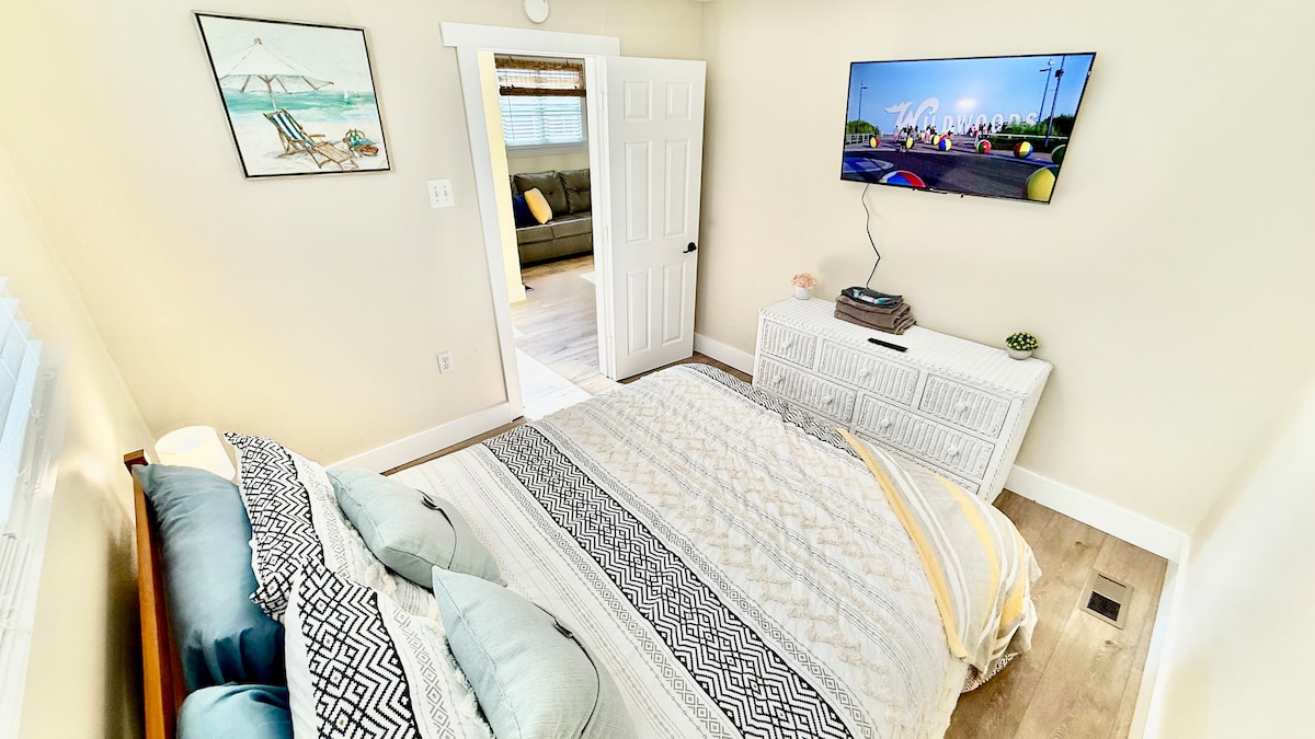 Bedroom 1 image 2