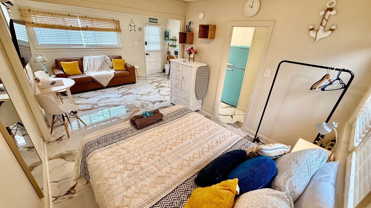 Bedroom image 2
