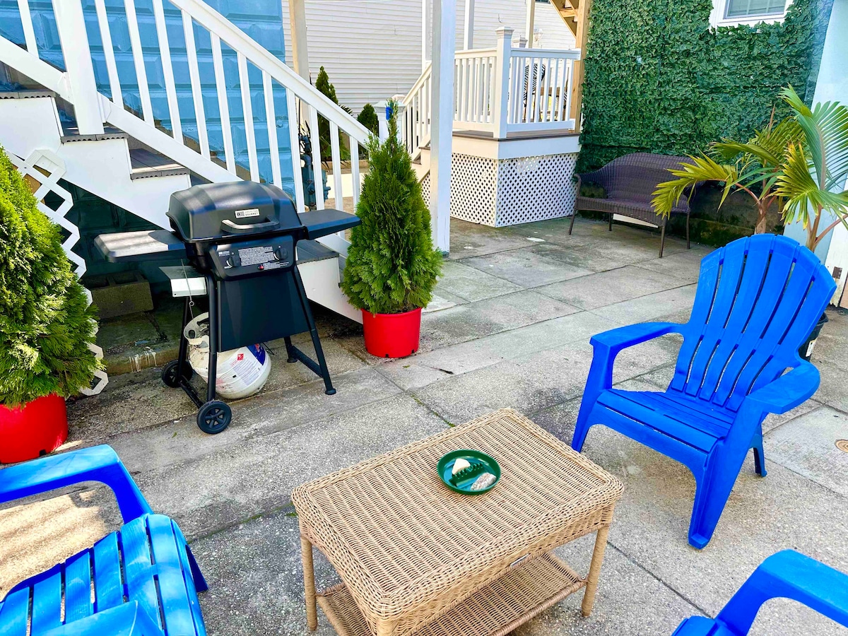 BBQ Backyard Retreat