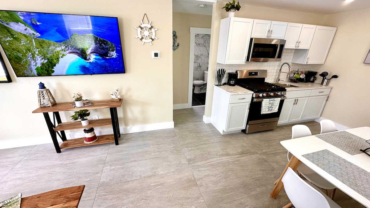 Full kitchen image 1