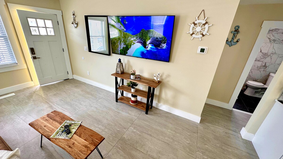 Living room image 7