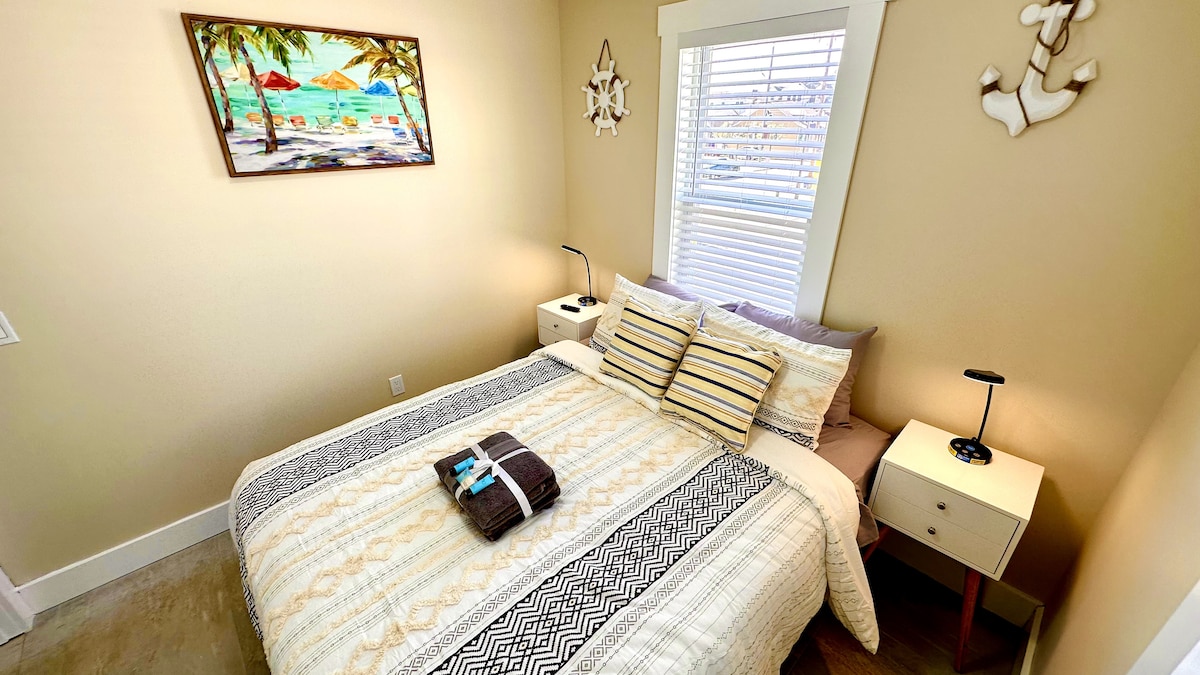 Queen-Sized Haven of Comfort