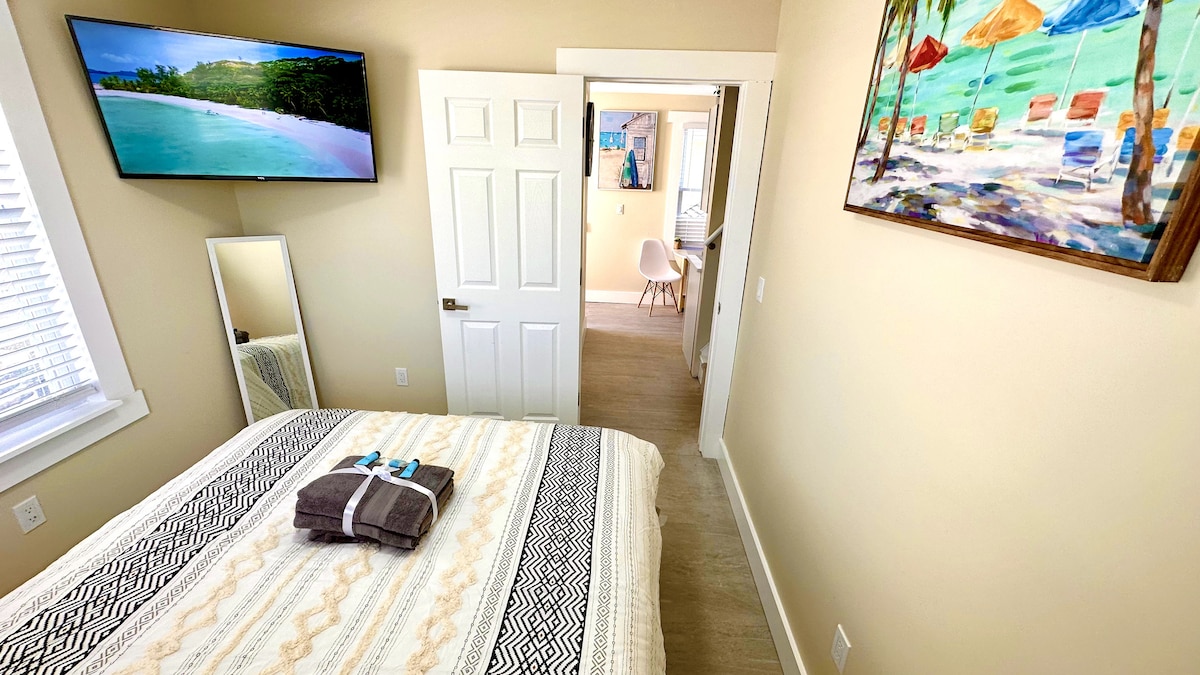 Queen-Sized Haven of Comfort