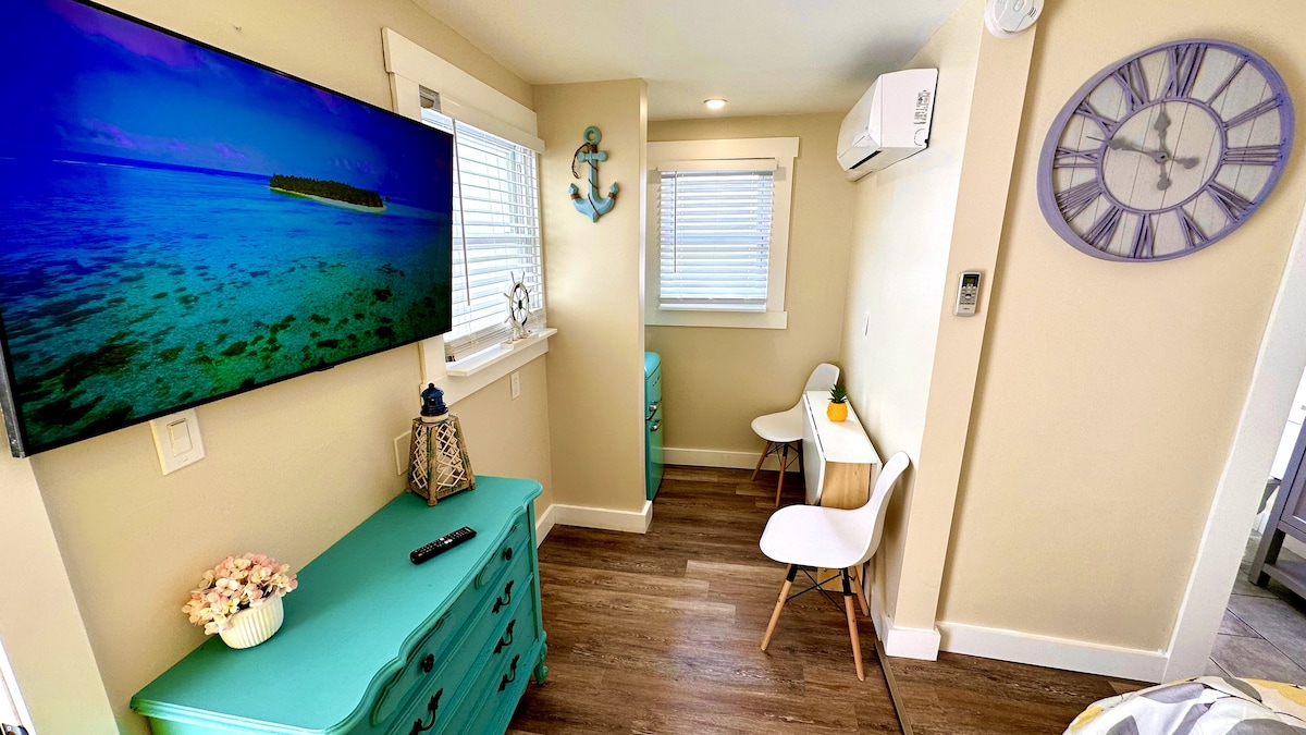 Small Dining area with foldable table
