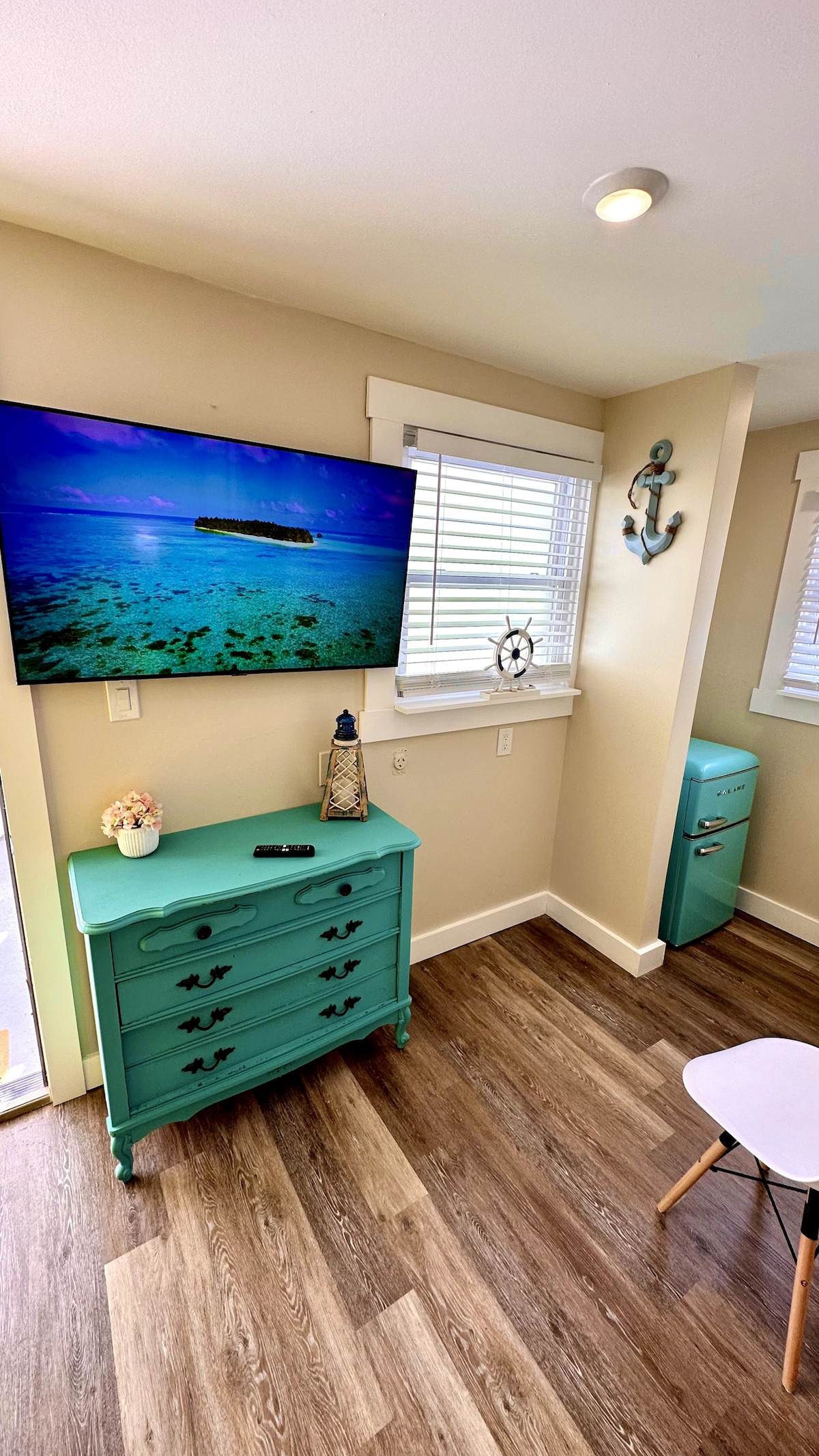 55'' TV