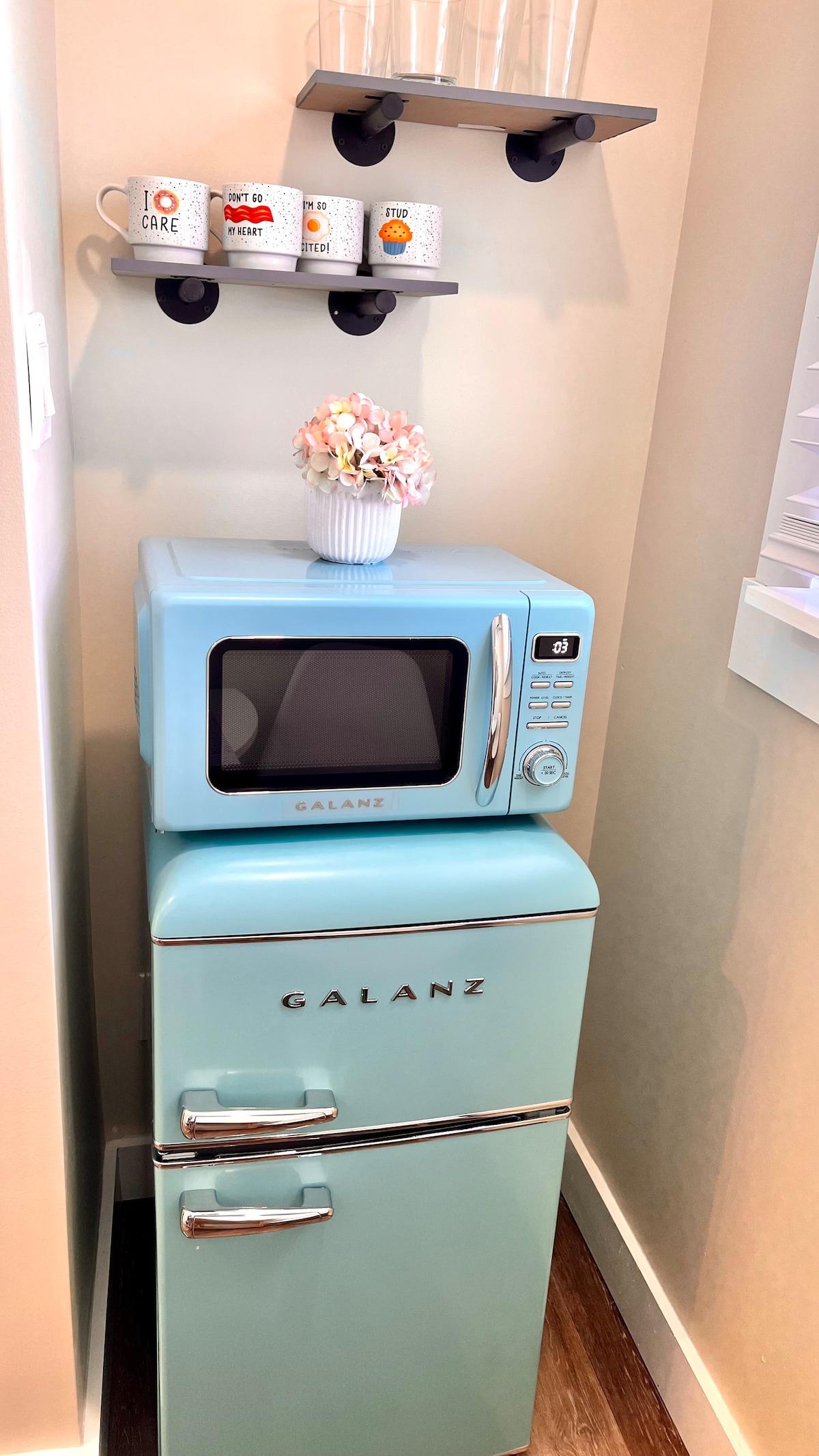 Small Dining area with mini fridge and microwave