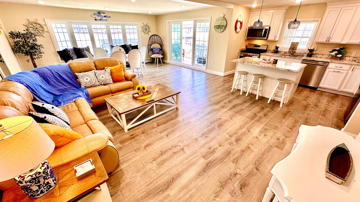 The Magnolia House | Ocean Suite