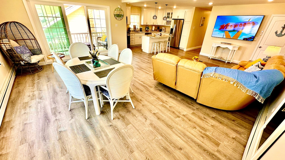 Living room image 15