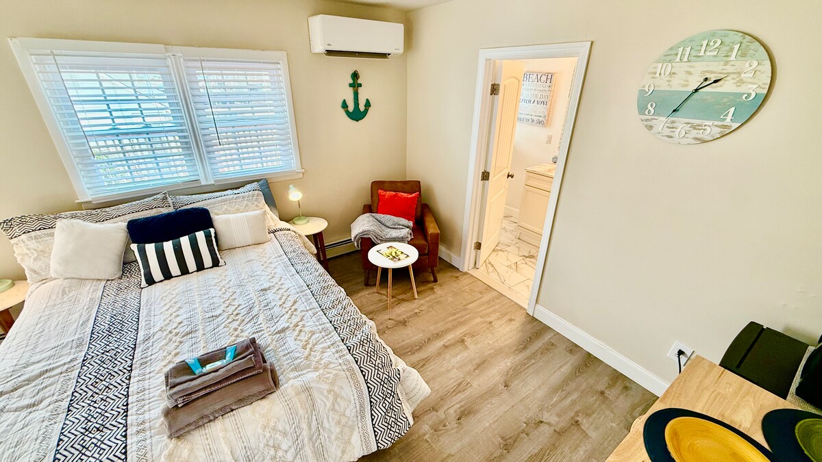 Bedroom image 10