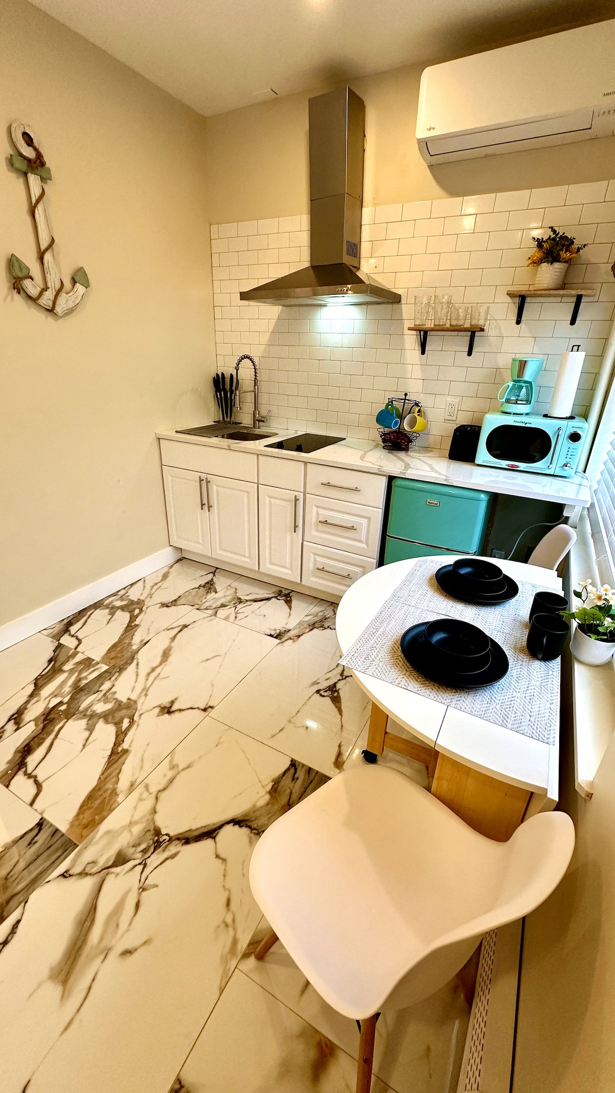 Full kitchen image 5