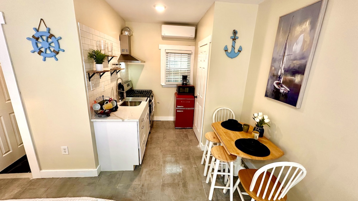The Magnolia House | Atlantic Suite