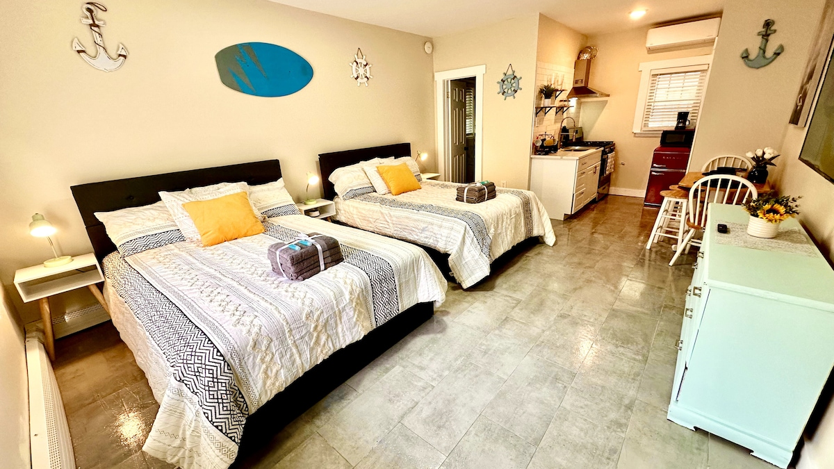 Cozy 2x Queen room steps from Wildwood's boardwalk
