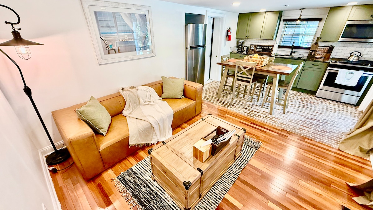 Living room image 3