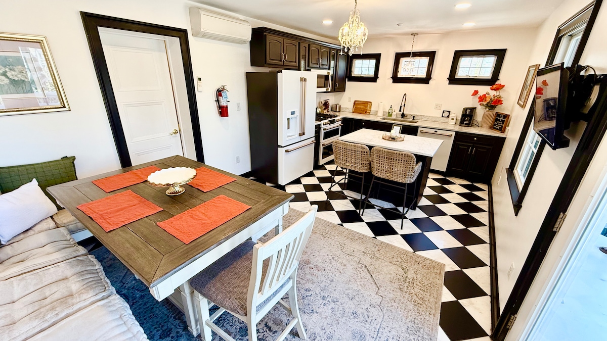 The Colonial - Victorian Suite