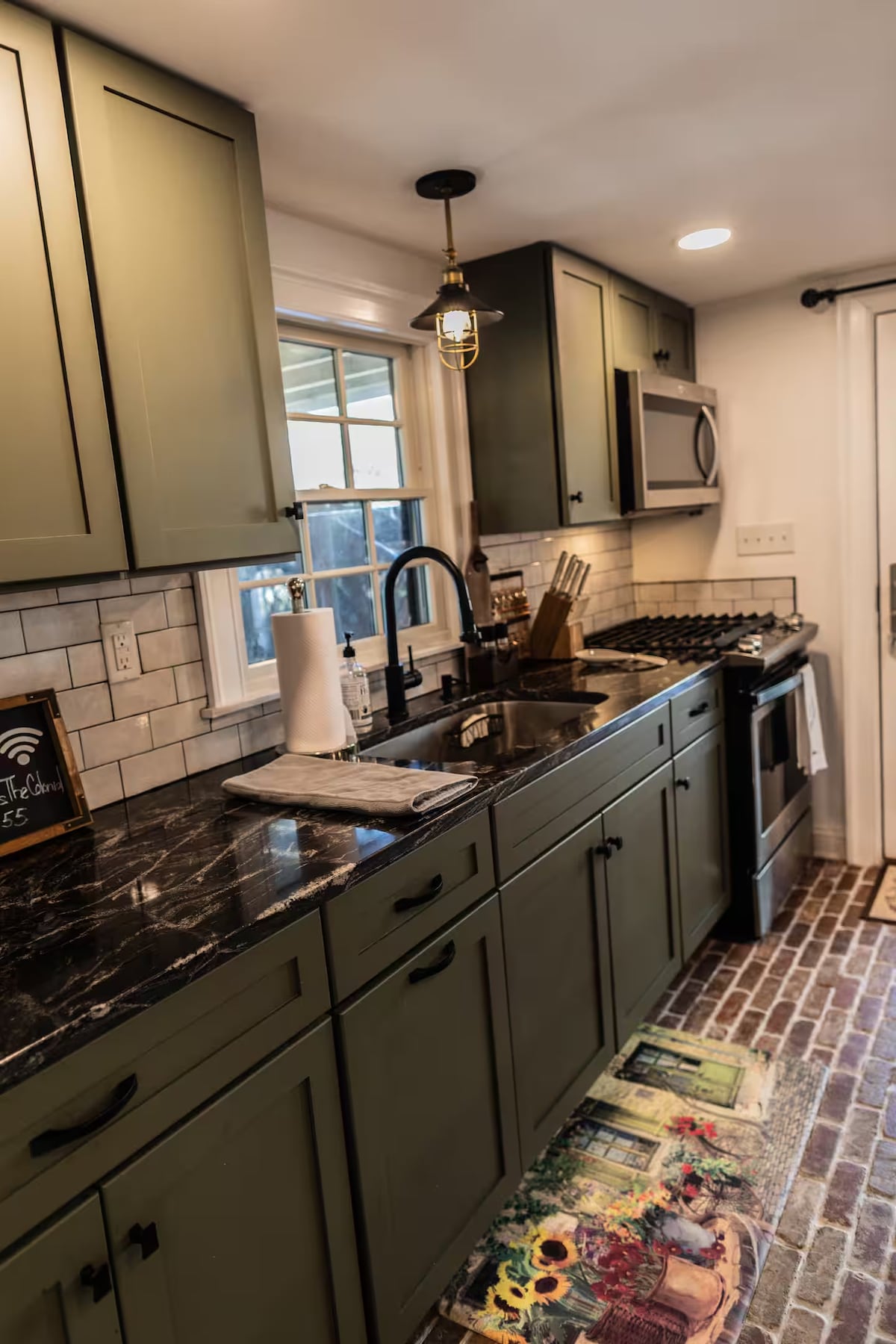 Full kitchen image 5