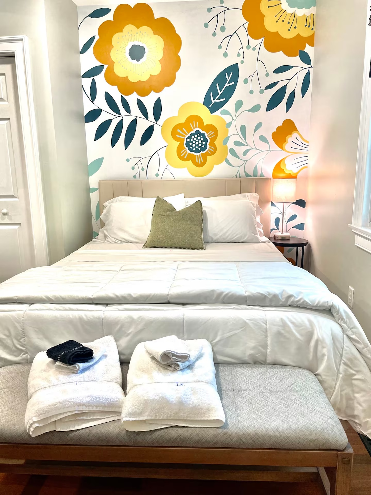 Bedroom 1 image 3