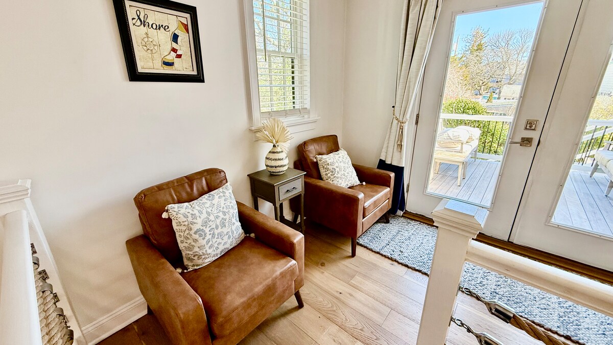Living room image 18