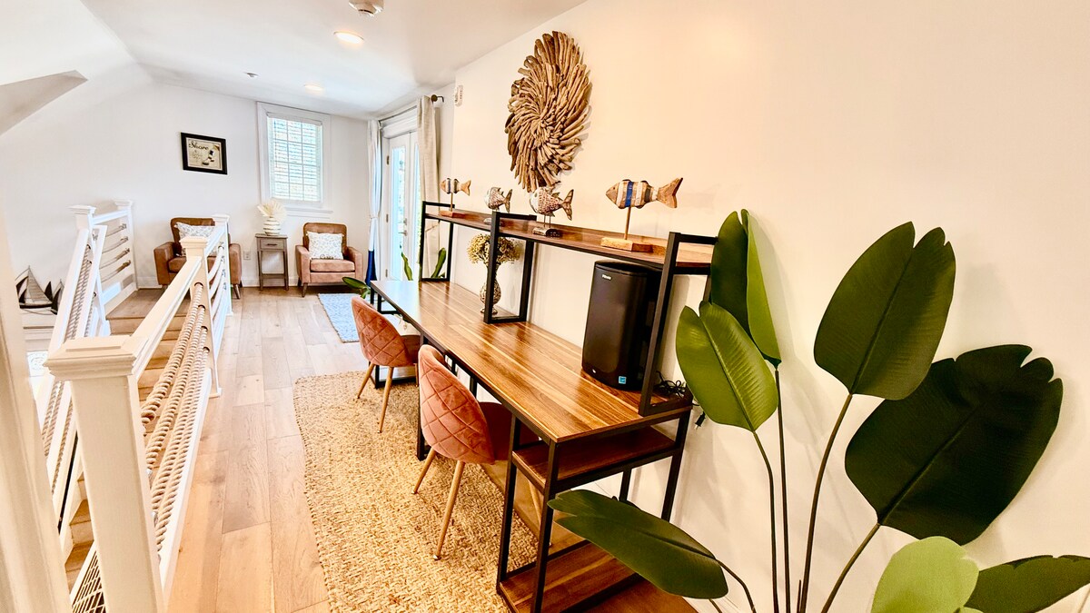 Living room image 22