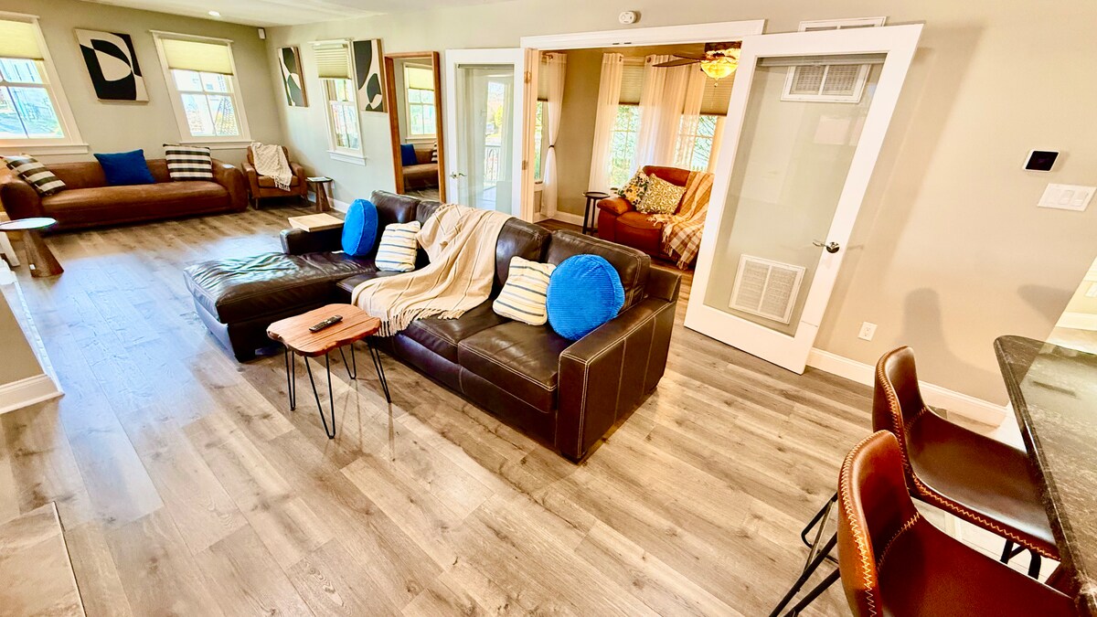Living room image 10