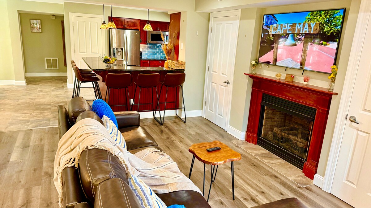 Living room image 7
