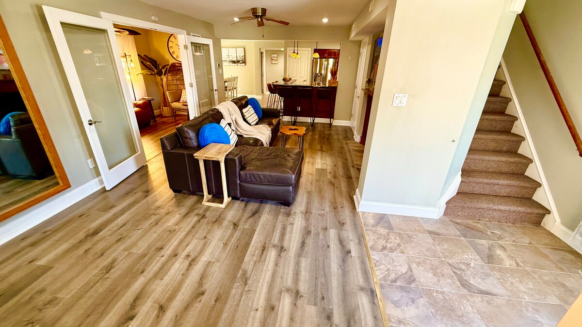 Living room image 15