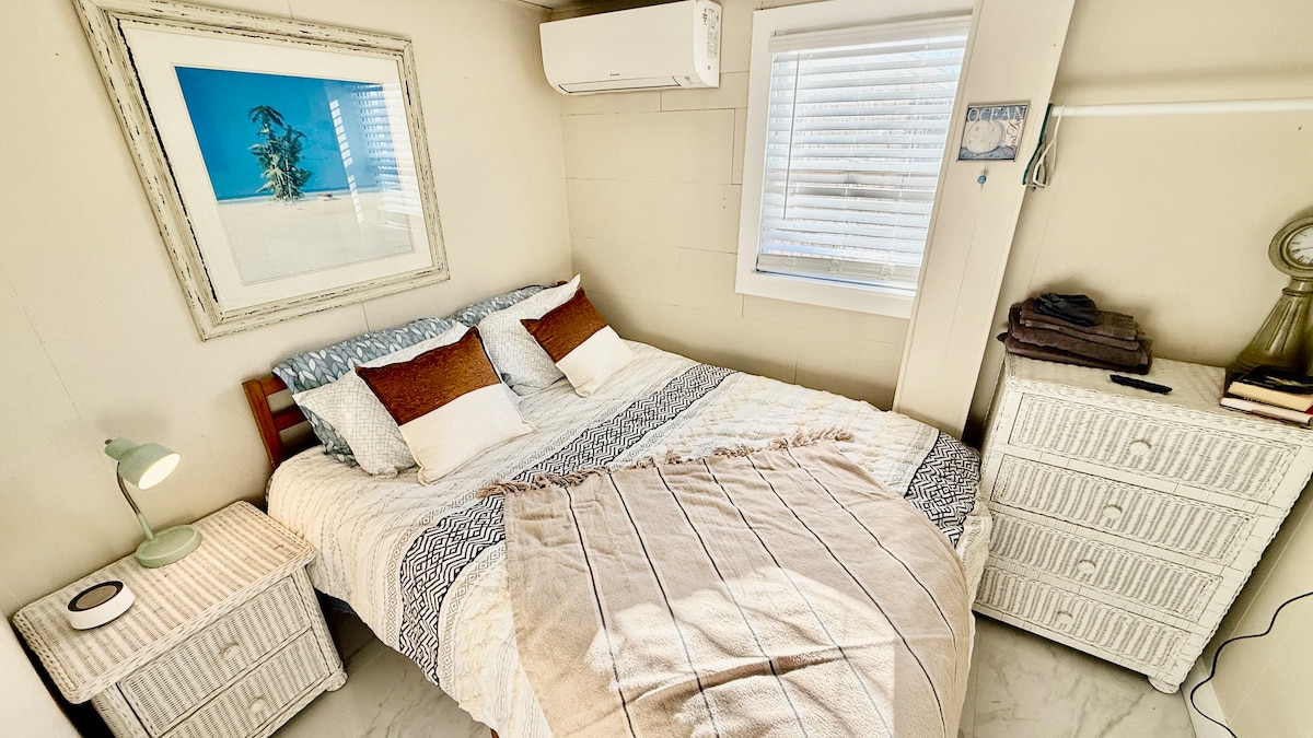 Bedroom image 1