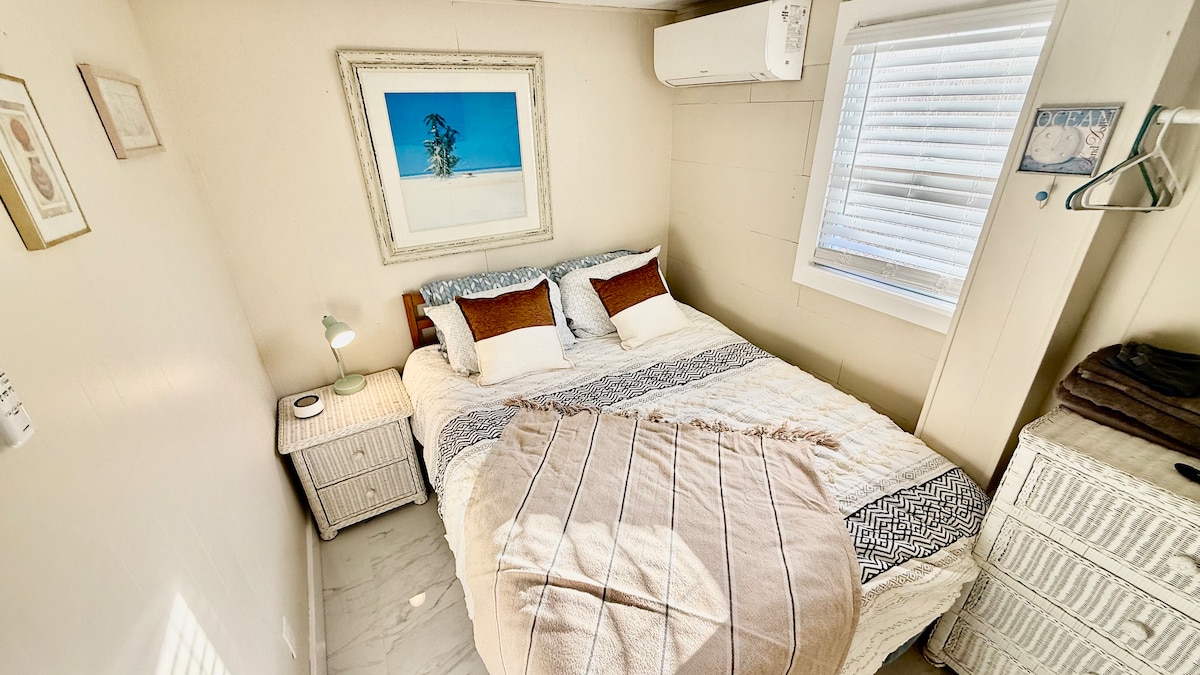 Bedroom image 5