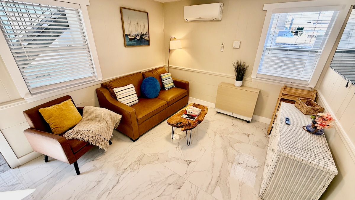 Living room image 7