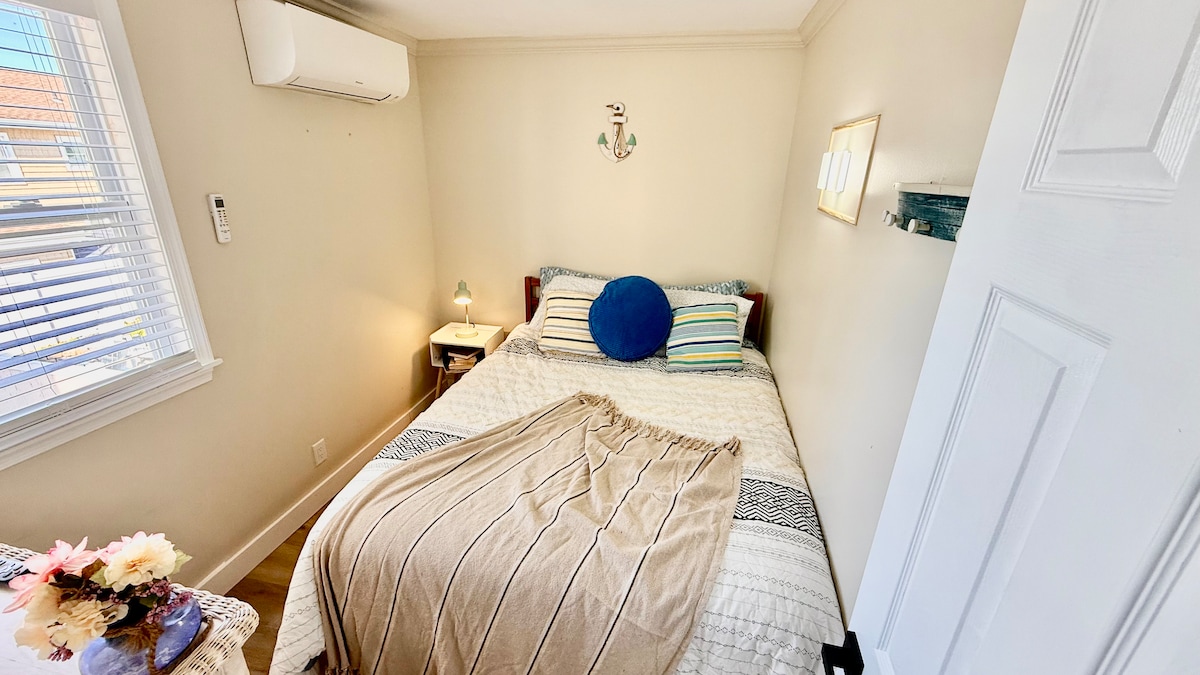 Bedroom 1 image 1