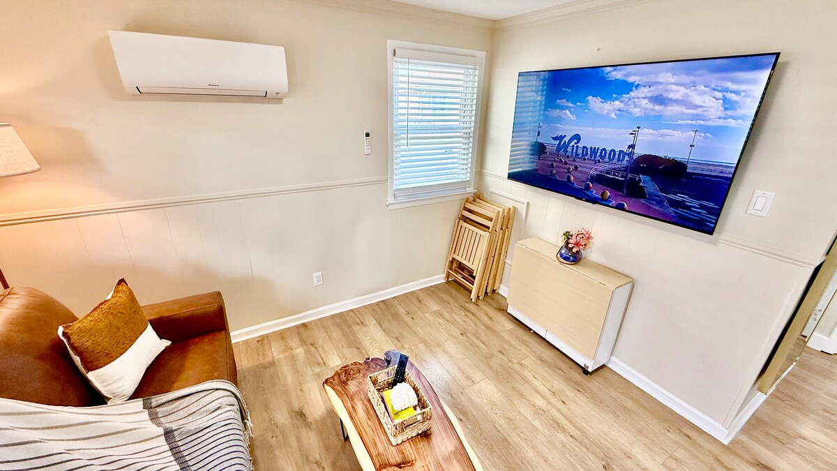 Living room image 7