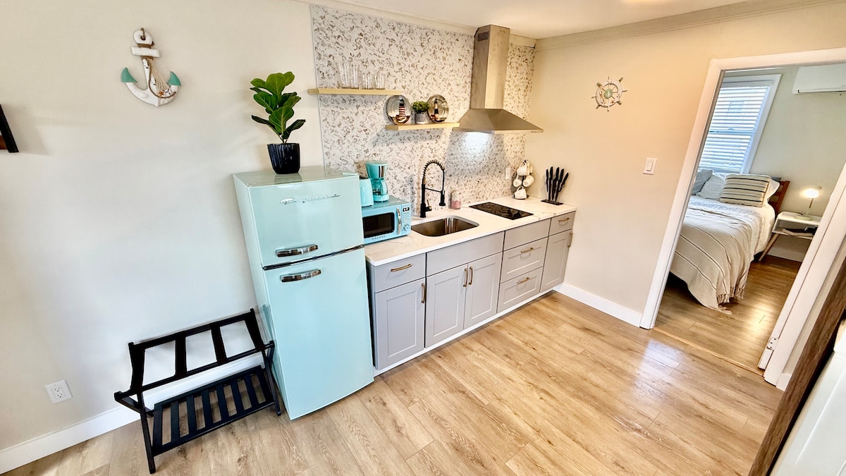 Full kitchen image 1