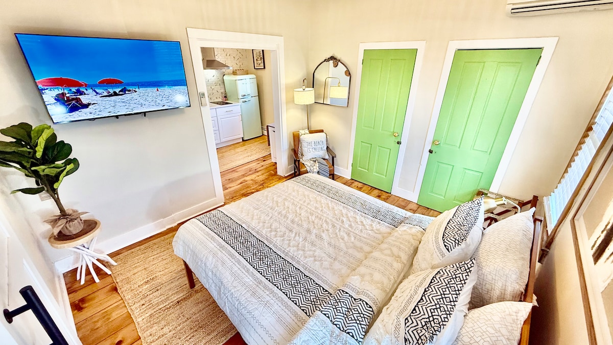 Bedroom image 1