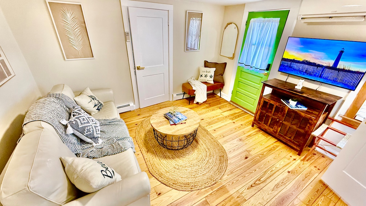 Living room image 8