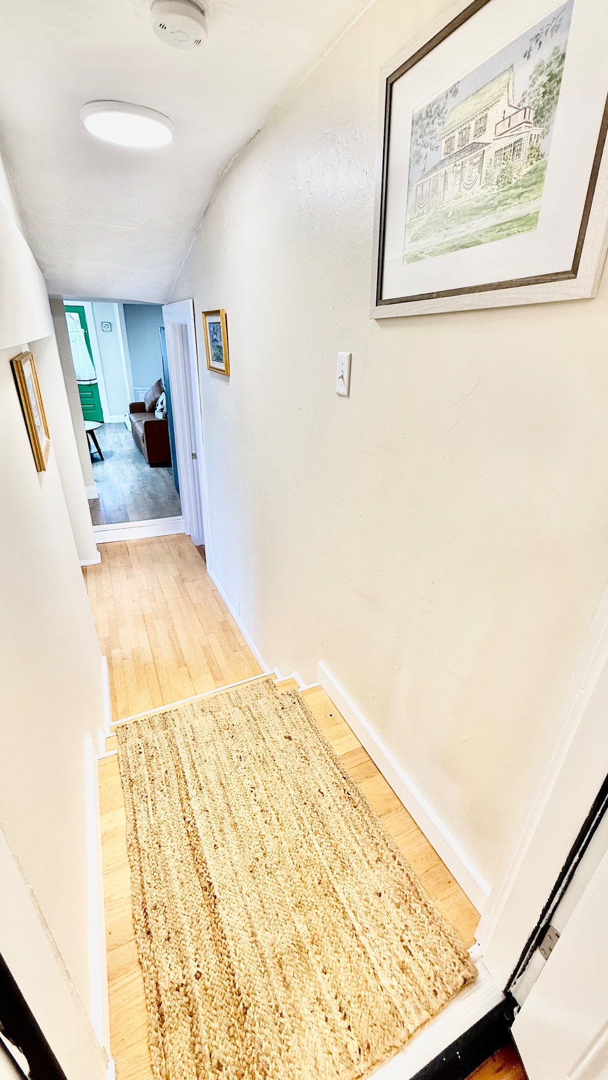 Living room image 16