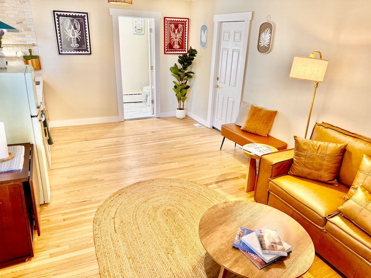 Living room image 7