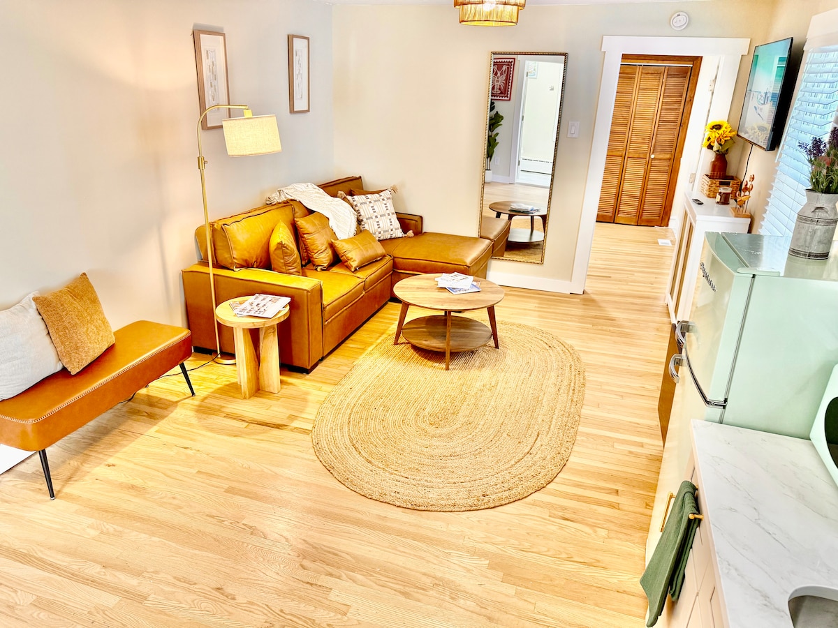 Living room image 8