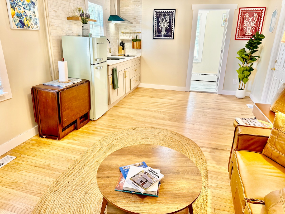 Living room image 6