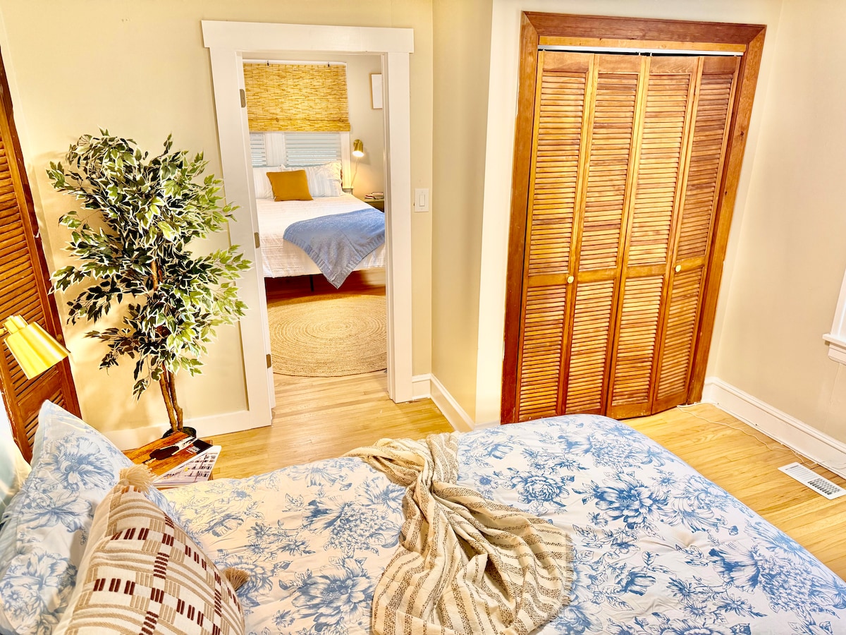 Bedroom 1 image 2