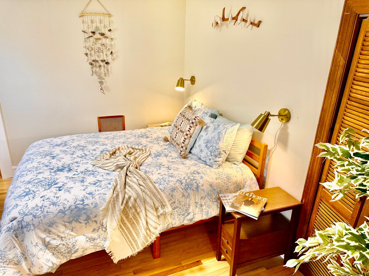 Bedroom 1 image 4