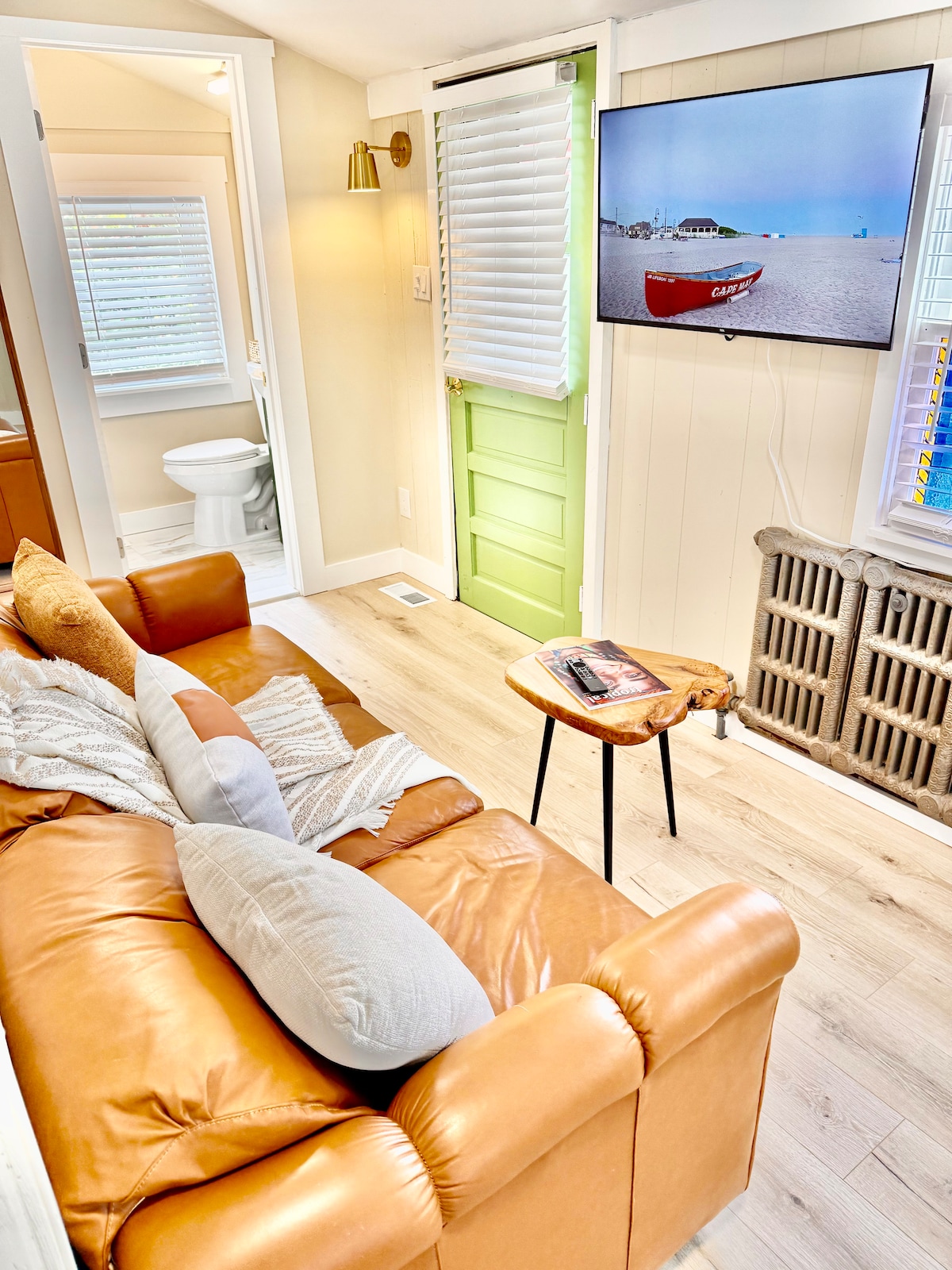 Living room image 8