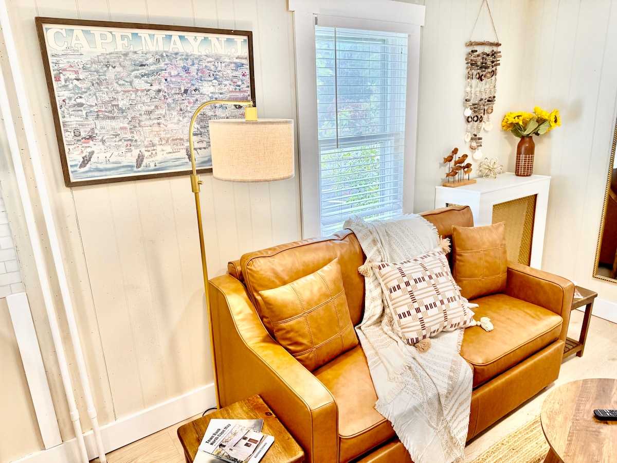 Living room image 7