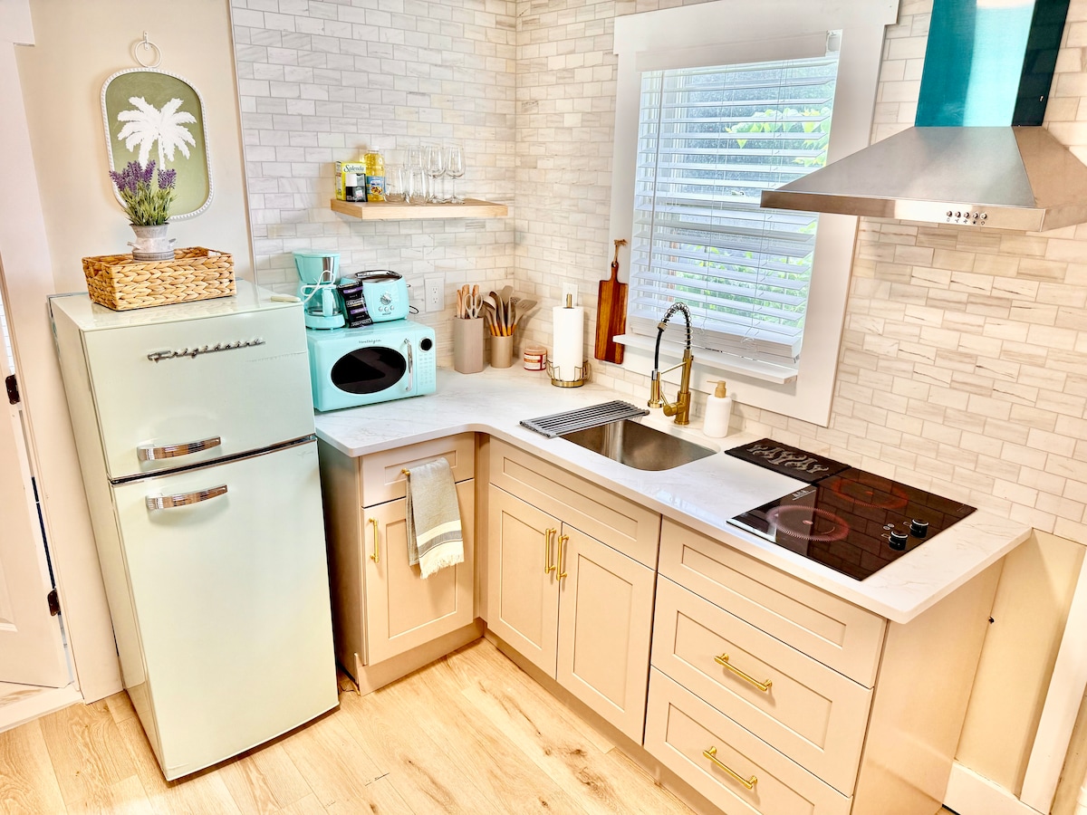 Full kitchen image 1
