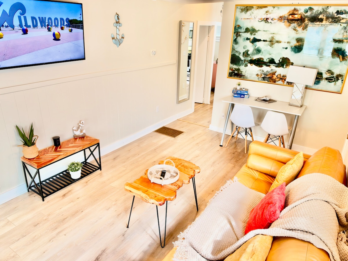 Living room image 13