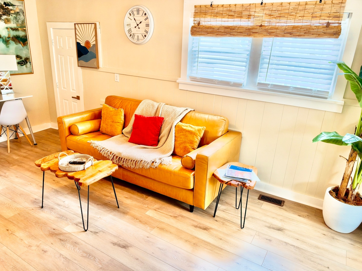 Living room image 5